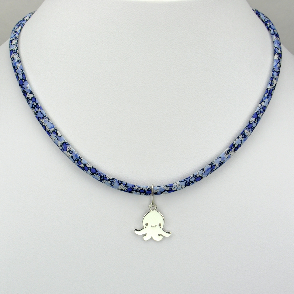 Petite pieuvre sur collier Liberty 