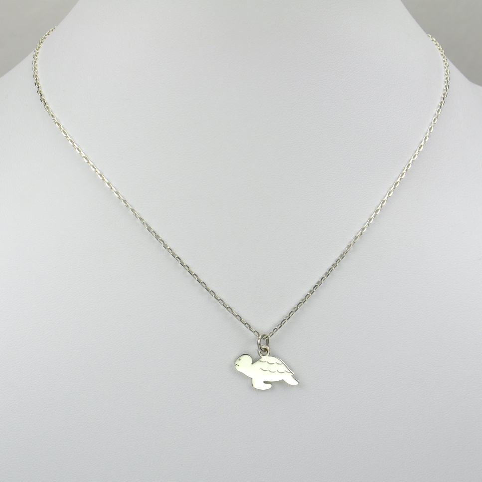 Tortue sur chaîne argent 
