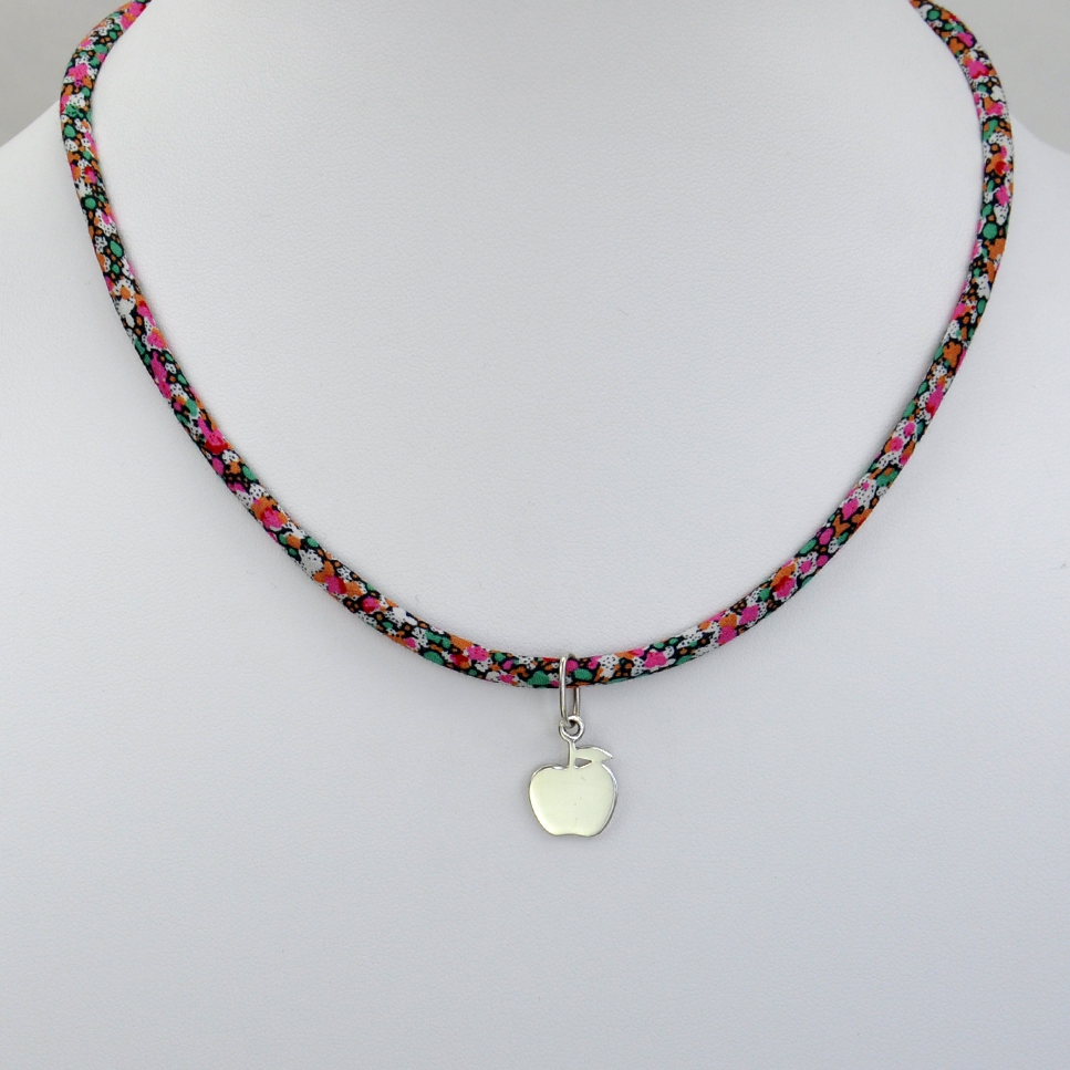 Pomme sur collier Liberty 