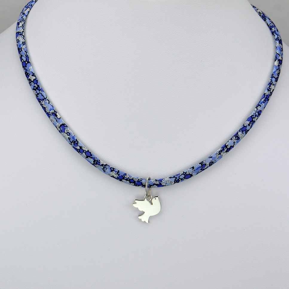 Colombe sur collier Liberty 