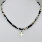 Croix sur collier Liberty 