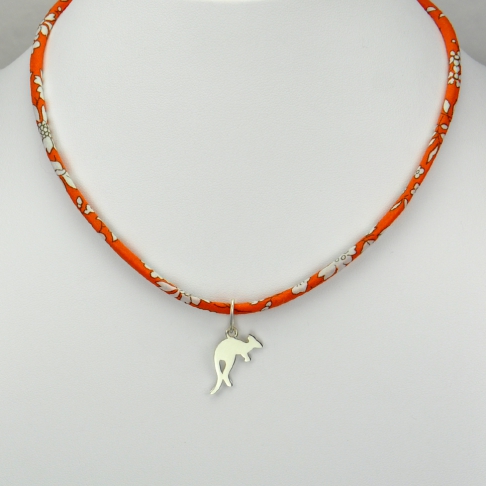 Kangourou sur collier Liberty 