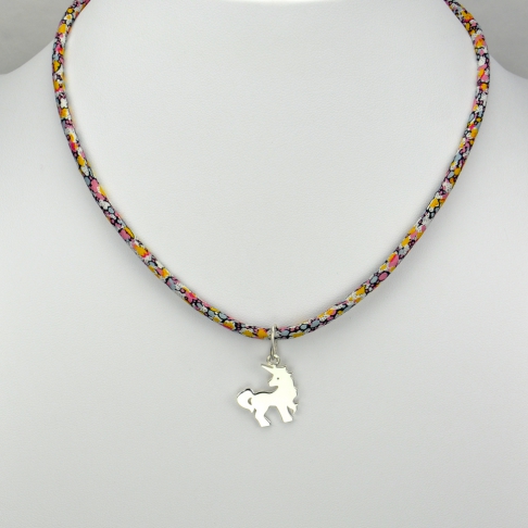 Licorne sur collier Liberty 