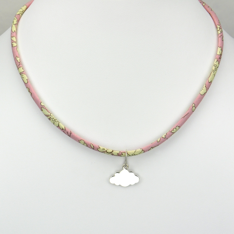 Nuage sur collier Liberty 