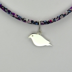 Oiseau sur collier Liberty 