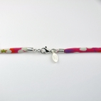 Etoile souriante  sur collier Liberty 