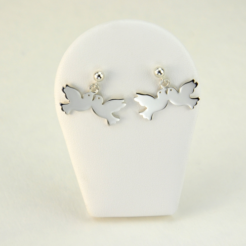Colombes en boucles d'oreilles 