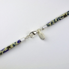 Pendentif Pomme souriante sur collier Liberty 