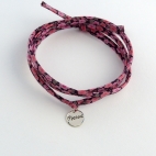 Pastille en argent "Bisous" sur cordon Liberty