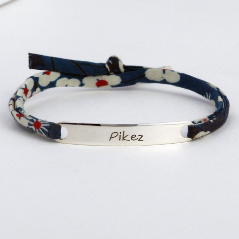 Bracelet message "Pikez"