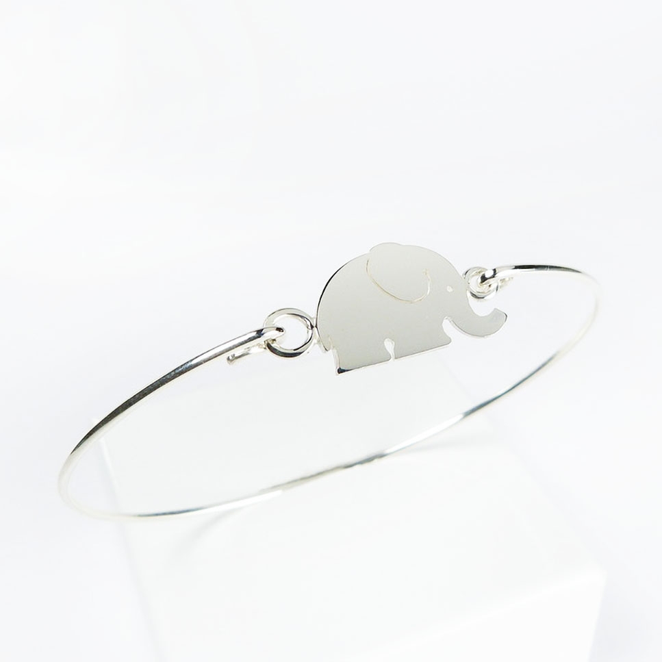 Eléphant sur bracelet jonc fin 