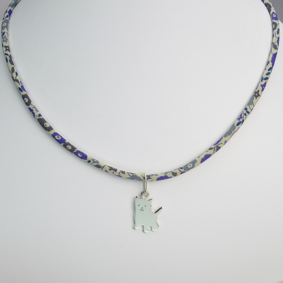 Chaton sur collier Liberty 