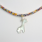 Girafe sur collier Liberty 