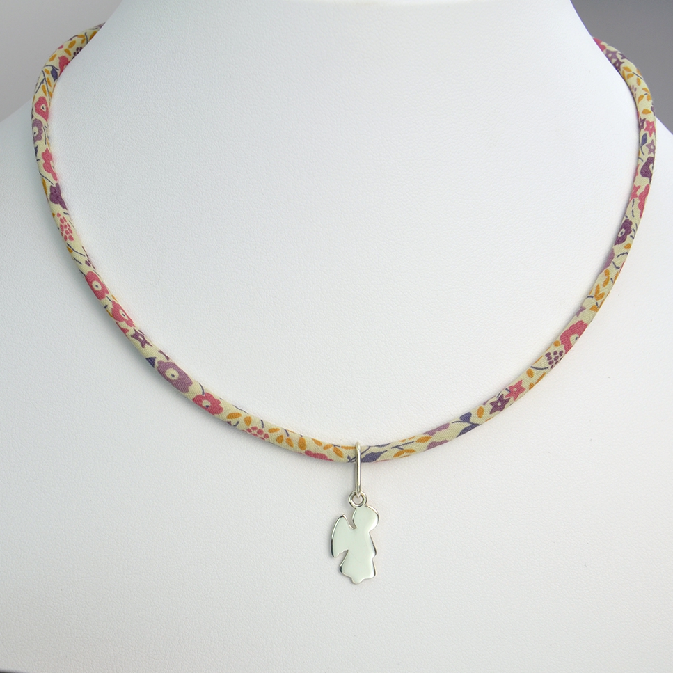 Ange sur collier Liberty 